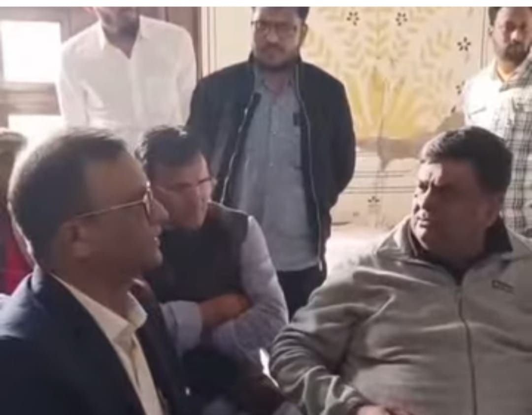 सीकर में औचक निरीक्षण के दौरान भड़के प्रभारी मंत्री शर्मा, कलेक्टर को सार्वजनिक रूप से लगाई कड़ी फटकार 1 सीकर में औचक निरीक्षण के दौरान भड़के प्रभारी मंत्री शर्मा, कलेक्टर को सार्वजनिक रूप से लगाई कड़ी फटकार | New India Times