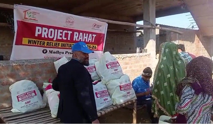 भोपाल में सोसाइटी फॉर ब्राइट फ्यूचर द्वारा जरूरतमंदों को किया गया कम्बल वितरण, ठंड से मिली राहत | New India Times