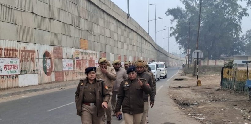 एसपी ग्रामीण ने पैदल गश्त कर नागरिकों को सुरक्षा का दिलाया भरोसा | New India Times