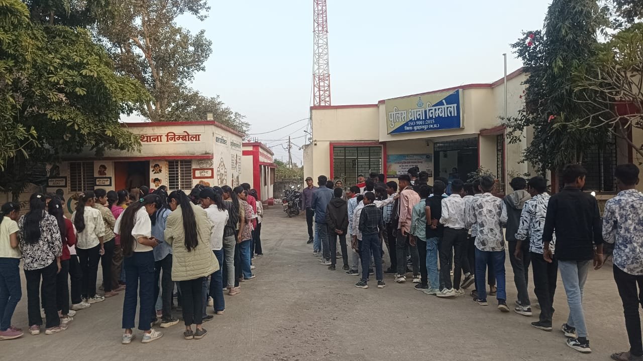 चायना डोर पर रोक को लेकर बुरहानपुर पुलिस का जागरूकता अभियान, स्कूली बच्चों को किया गया जागरूक | New India Times