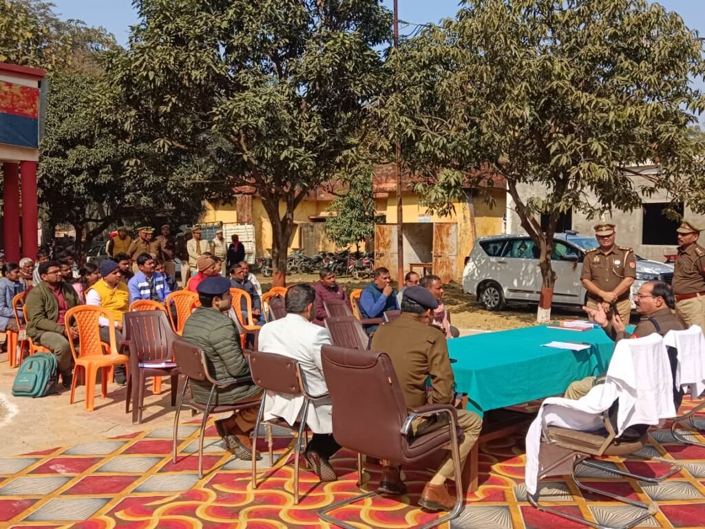 थाना समाधान दिवस पर मण्डलायुक्त व आईजी रेंज मिर्जापुर ने थाना करमा में सुनी जनसमस्याएं | New India Times