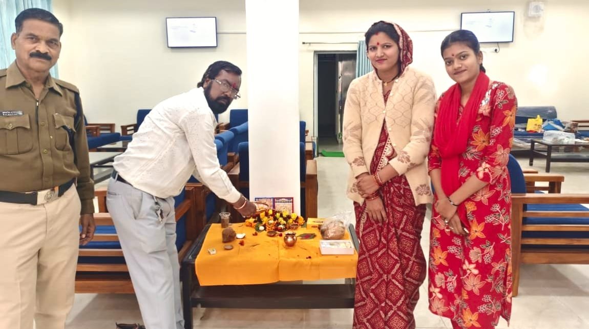 जुन्नारदेव मॉडल रेलवे स्टेशन पर नई सुविधाओं की सौगात, वातानुकूलित वेटिंग रूम का शुभारंभ | New India Times