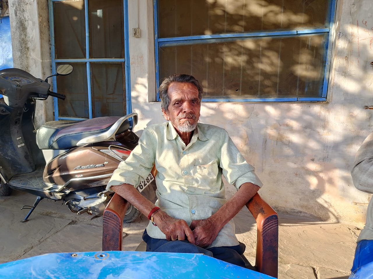 तीन महीने से नहीं मिली वृद्धा पेंशन, परेशान वृद्ध ने सीएम हेल्पलाइन में की शिकायत | New India Times