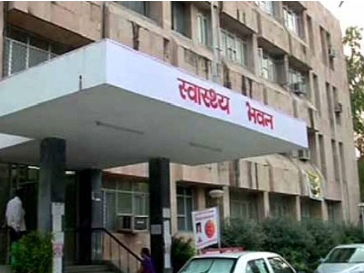 हॉस्पिटल से बाहर की दवा लिखी तो खैर नहीं:स्वास्थ्य विभाग ने प्रदेश के सभी सरकारी डॉक्टर्स को जारी किए आदेश | New India Times