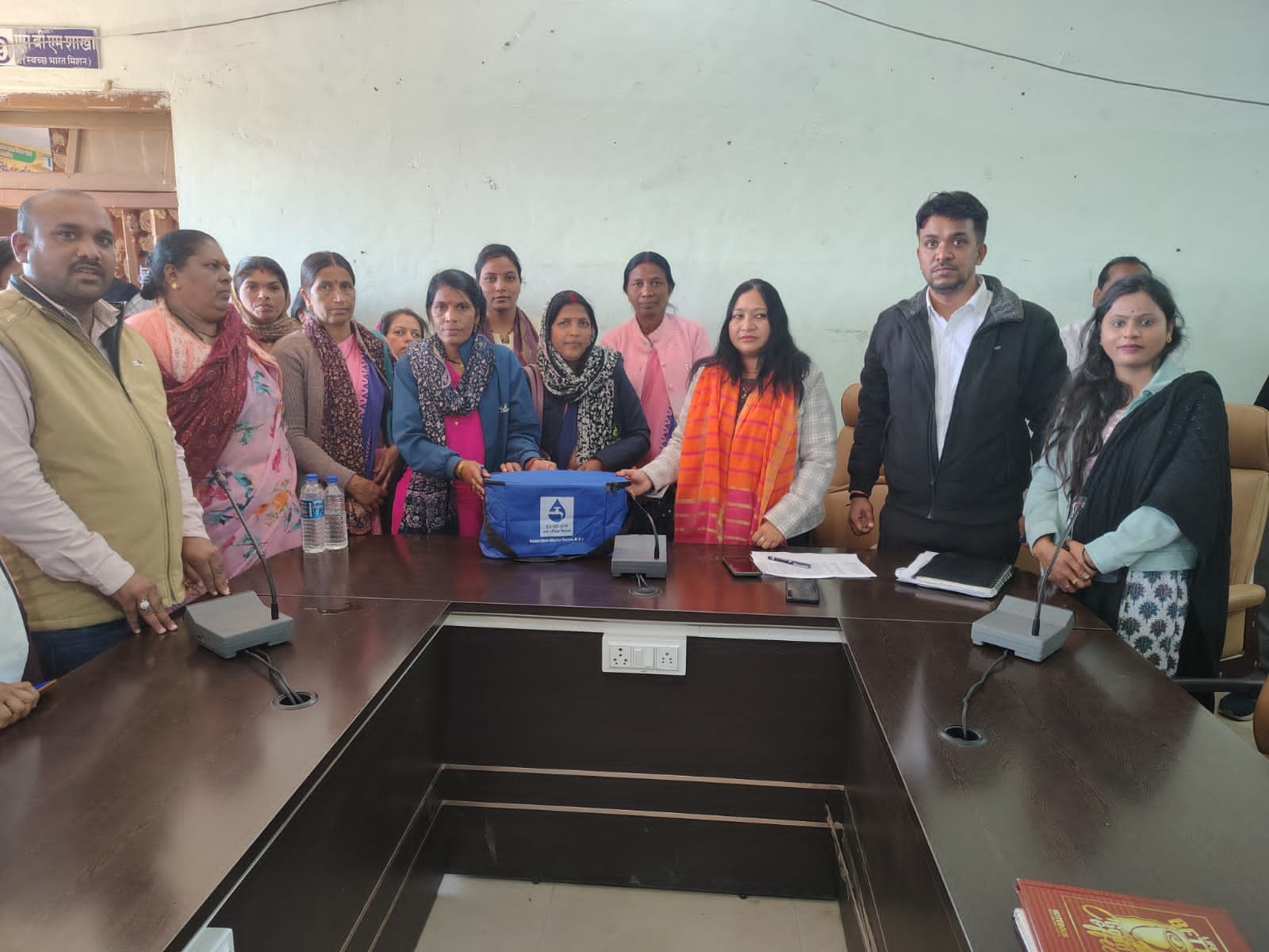 जुन्नारदेव में जल जीवन मिशन अंतर्गत आंगनबाड़ी व आशा कार्यकर्ताओं को शुद्ध पेयजल जांच का प्रशिक्षण | New India Times