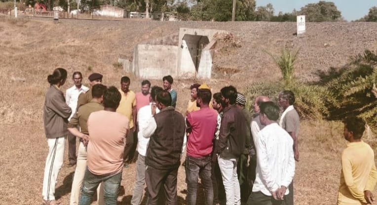 आरपीएफ जुन्नारदेव ने ग्रामीणों को रेलवे क्षेत्र में प्रवेश न करने की दी समझाइश, सुरक्षा को लेकर किया जागरूक | New India Times