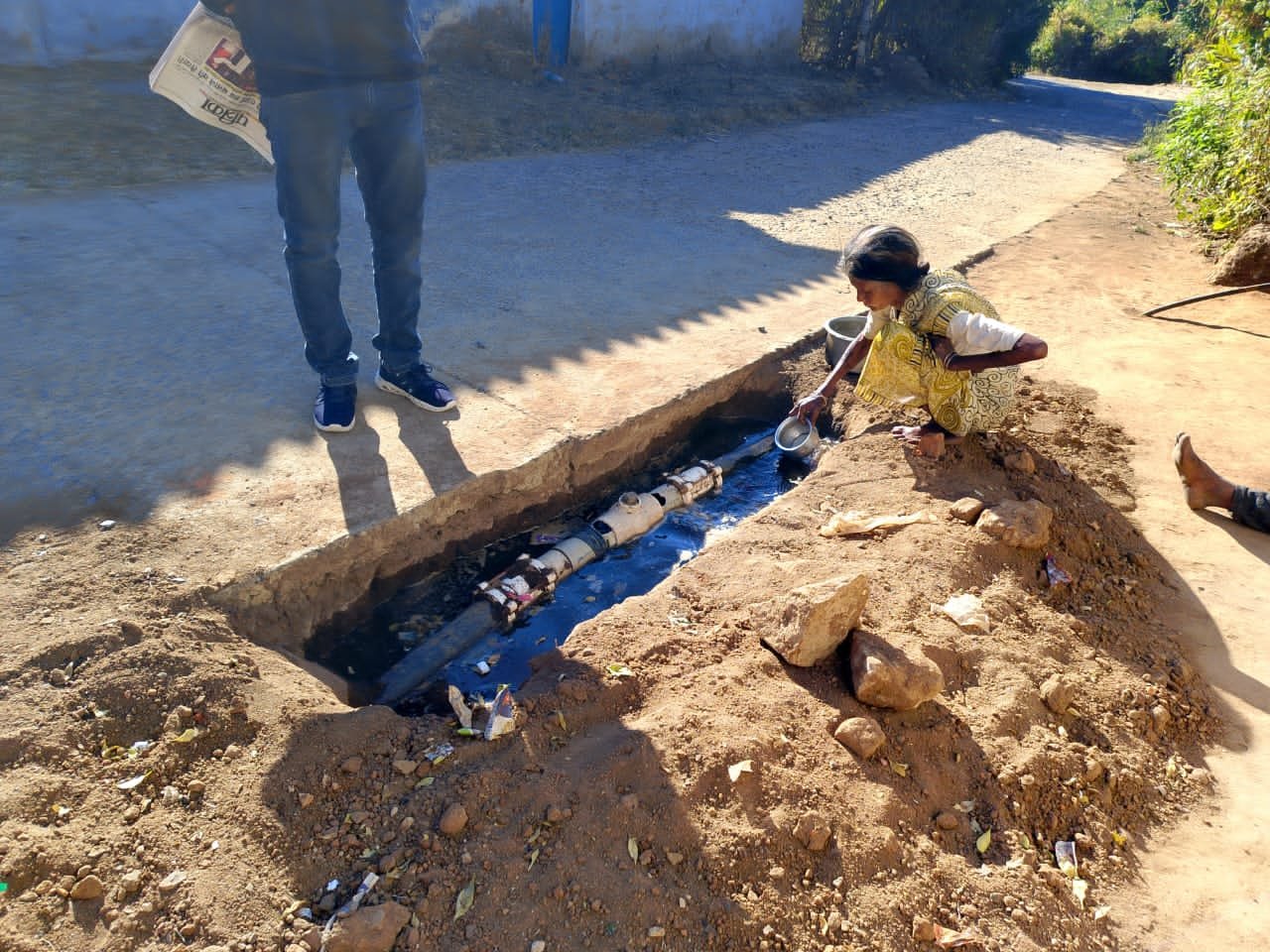 पनारा के वार्ड नंबर 3 में क्षतिग्रस्त पाइपलाइन से जल संकट, ग्रामीण परेशान | New India Times