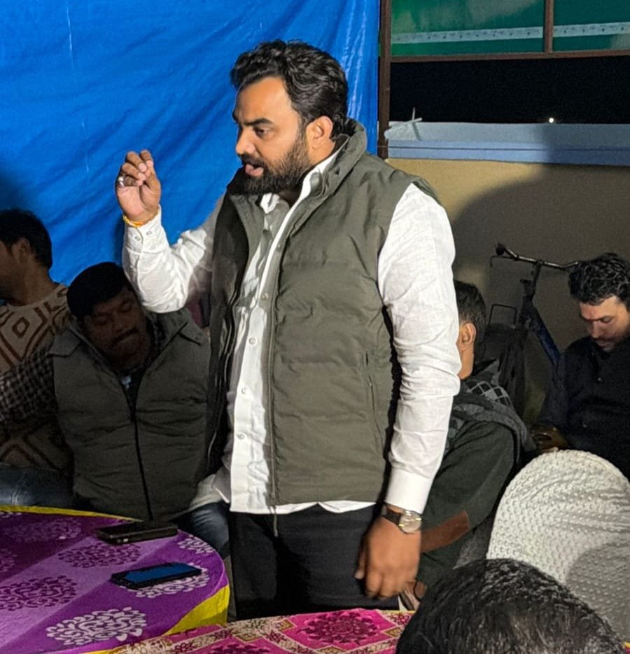 इटवा विधानसभा में SIR चौपाल का आयोजन, फॉर्म–6 भरने को लेकर मतदाताओं को किया गया जागरूक 1 इटवा विधानसभा में SIR चौपाल का आयोजन, फॉर्म–6 भरने को लेकर मतदाताओं को किया गया जागरूक | New India Times