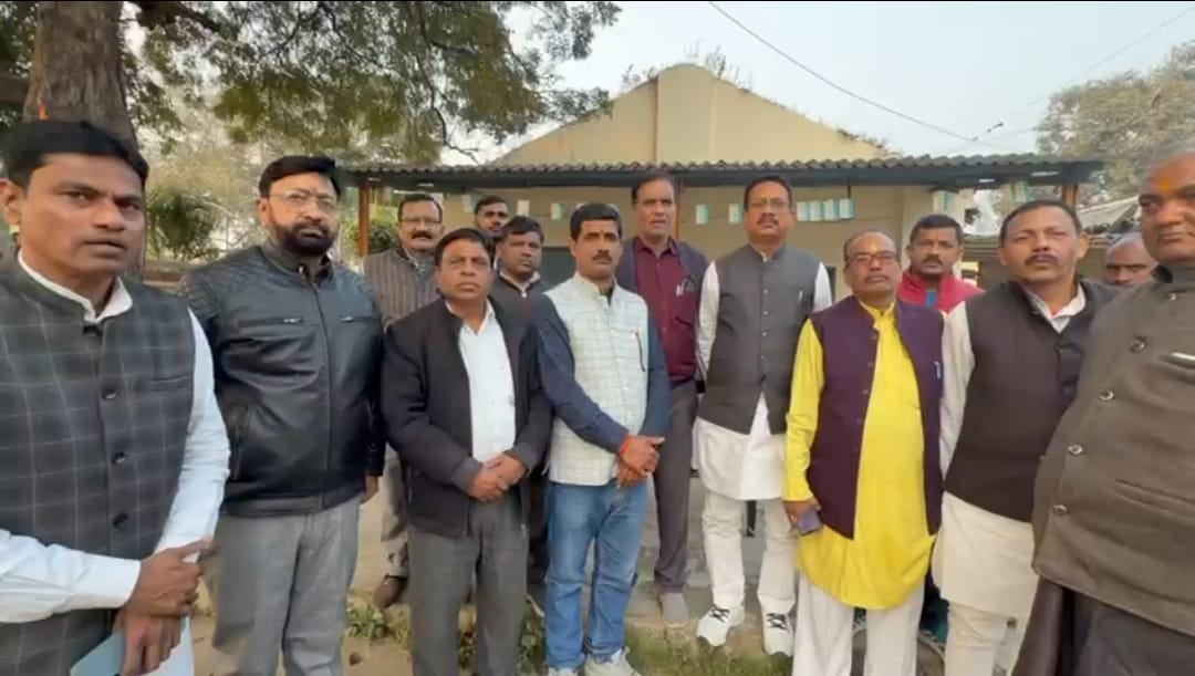 पुरानी पेंशन बहाली और आठवें वेतन आयोग में पेंशनरों को शामिल करने की मांग, एनजेसीए की बैठक गोरखपुर में सम्पन्न 1 पुरानी पेंशन बहाली और आठवें वेतन आयोग में पेंशनरों को शामिल करने की मांग, एनजेसीए की बैठक गोरखपुर में सम्पन्न | New India Times