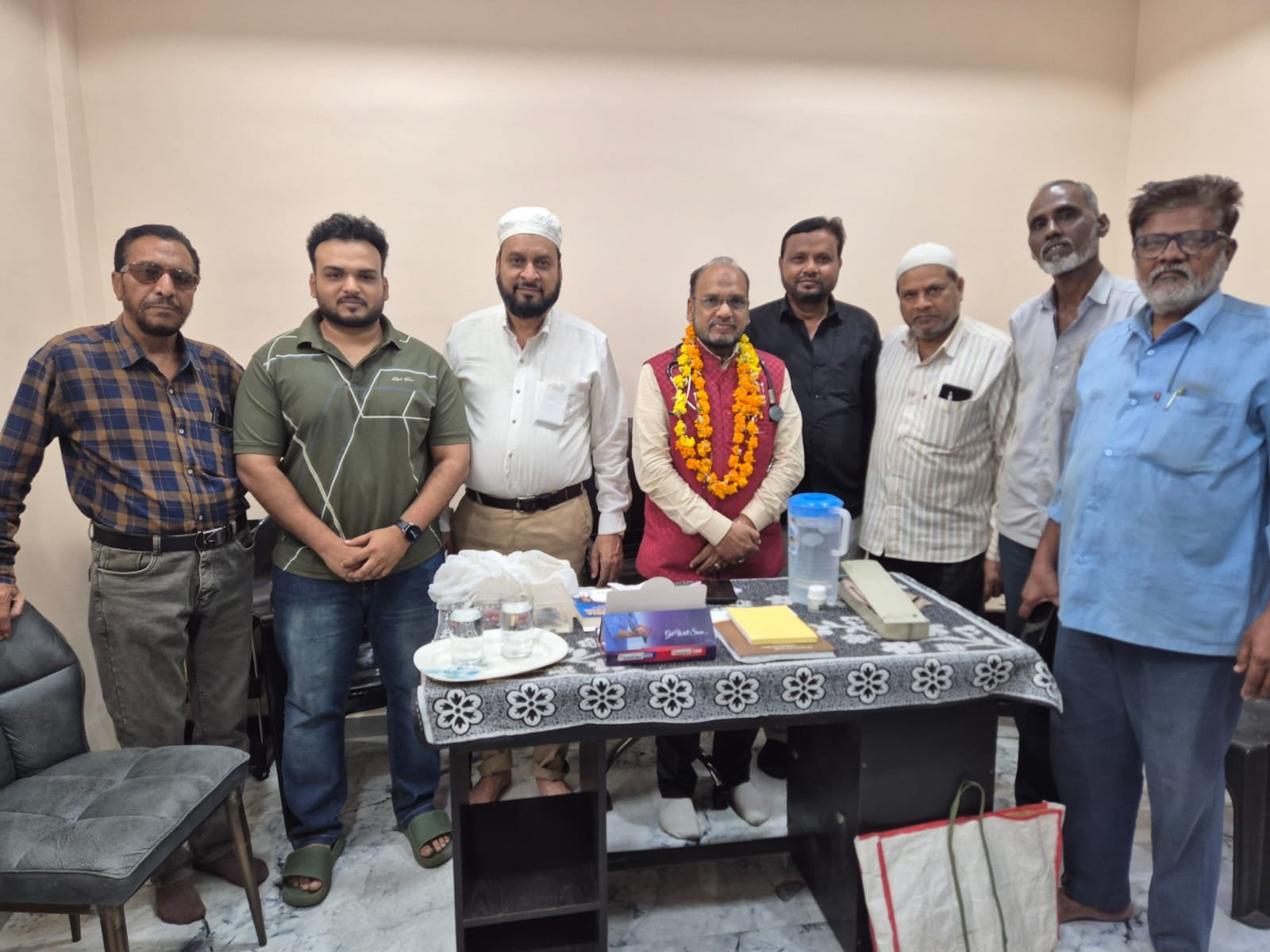 युनानी मेडिकल प्रोफेशनल एसोसिएशन के नवनिर्वाचित अध्यक्ष डॉ एस एम सादिक का सामाजिक संस्थाओं के प्रतिनिधियों ने किया स्वागत | New India Times