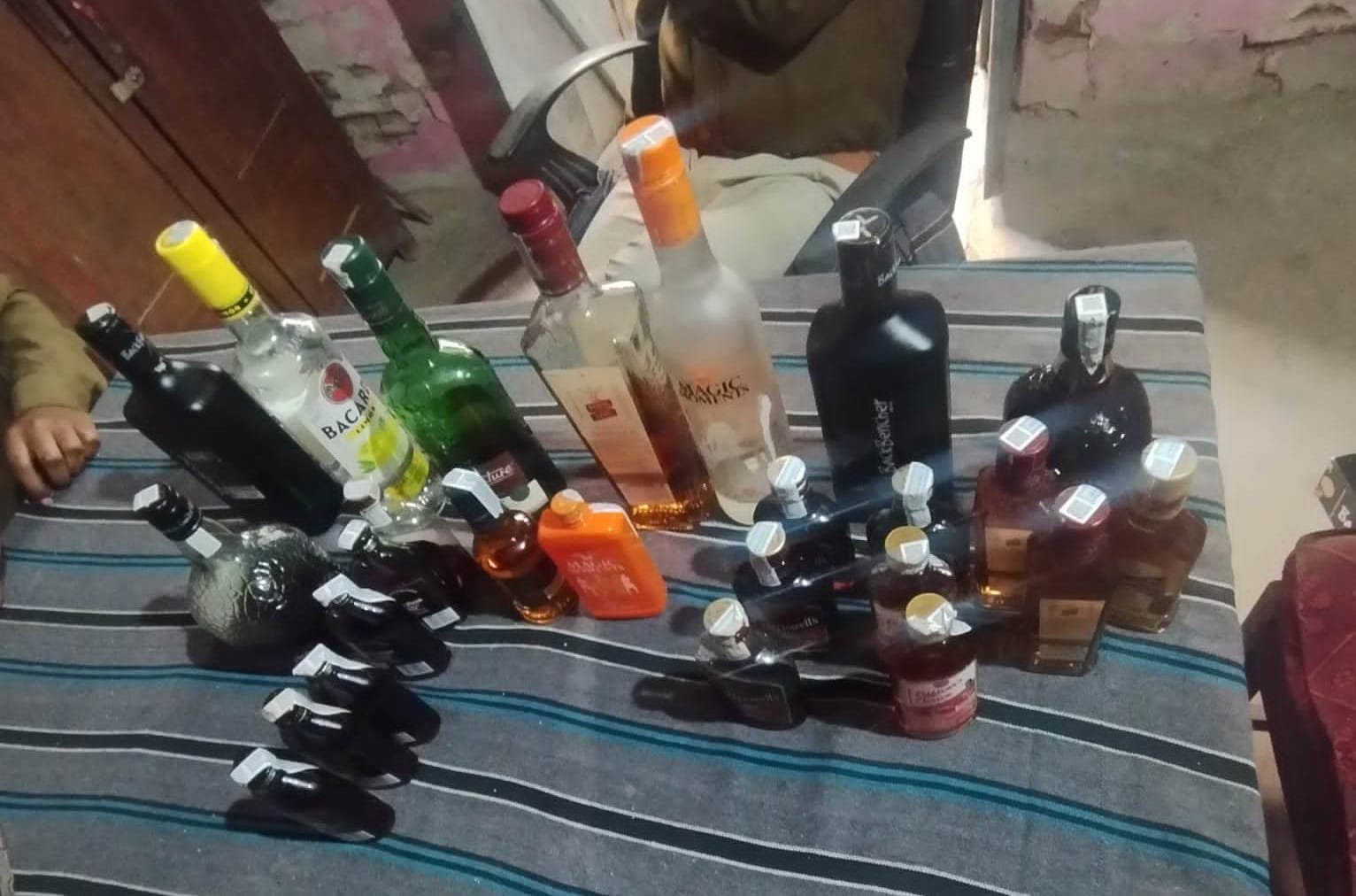 जामई क्षेत्र में आबकारी विभाग की बड़ी कार्रवाई, 12 बल्क लीटर अवैध शराब जब्त | New India Times