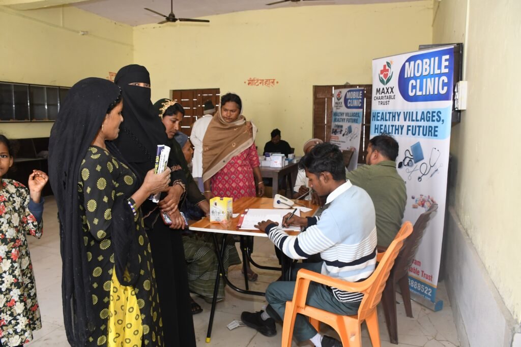 गंगवल में मैक्स चैरिटेबल ट्रस्ट का निःशुल्क मेडिकल हेल्थ कैंप, 122 मरीजों का हुआ स्वास्थ्य परीक्षण | New India Times