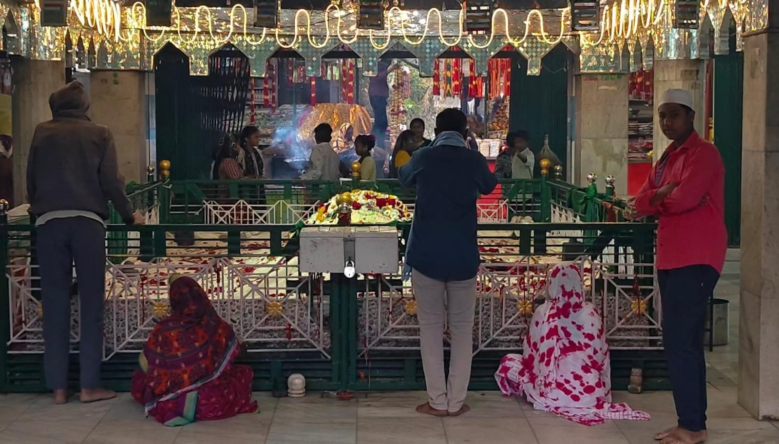 रूहानी फ़ैज़ का मरकज़ बनी हाफ़िज़ सैयद अलाउद्दीन ज़िया चिश्ती रह. की दरगाह, हर धर्म के लोग आते हैं मन्नत लेकर | New India Times