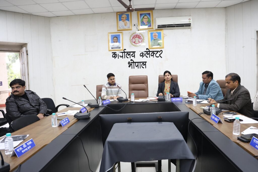 मुख्यमंत्री हेल्पलाइन शिकायतों का त्वरित निराकरण सुनिश्चित करें: सीईओ इला तिवारी | New India Times