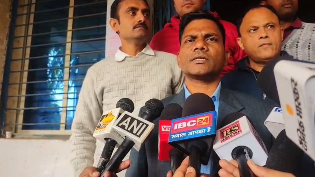 सागर: पीएचई के अफसर और ड्राइवर रिश्वत लेते रंगे हाथों गिरफ्तार | New India Times