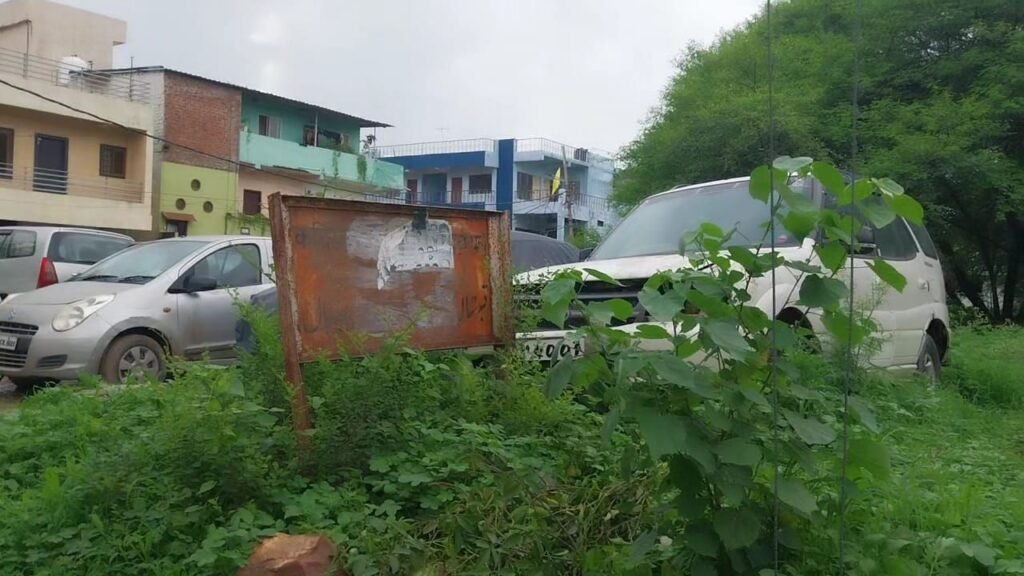 शब-ए-बारात से पहले भोपाल के कब्रिस्तानों की व्यवस्थाएं सुधारने की उठ रही है मांग | New India Times