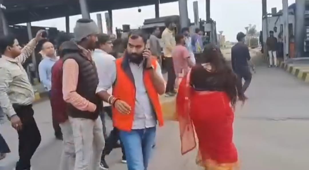 लोढ़ी टोल प्लाजा पर महिला अधिवक्ता से मारपीट का मामला, दोषी टोल कर्मियों पर कड़ी कार्रवाई की मांग | New India Times