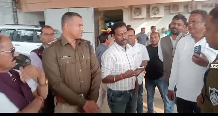 महाशिवरात्रि मेले को लेकर दमुआ में प्रशासनिक बैठक सम्पन्न, श्रद्धालुओं की सुविधाओं पर हुई विस्तृत चर्चा | New India Times