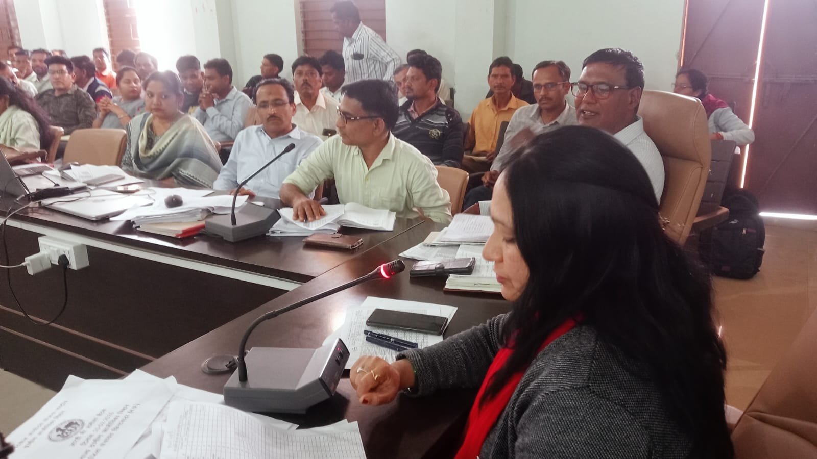 जनपद पंचायत जुन्नारदेव में समीक्षा बैठक, योजनाओं के समय पर क्रियान्वयन के दिए निर्देश | New India Times