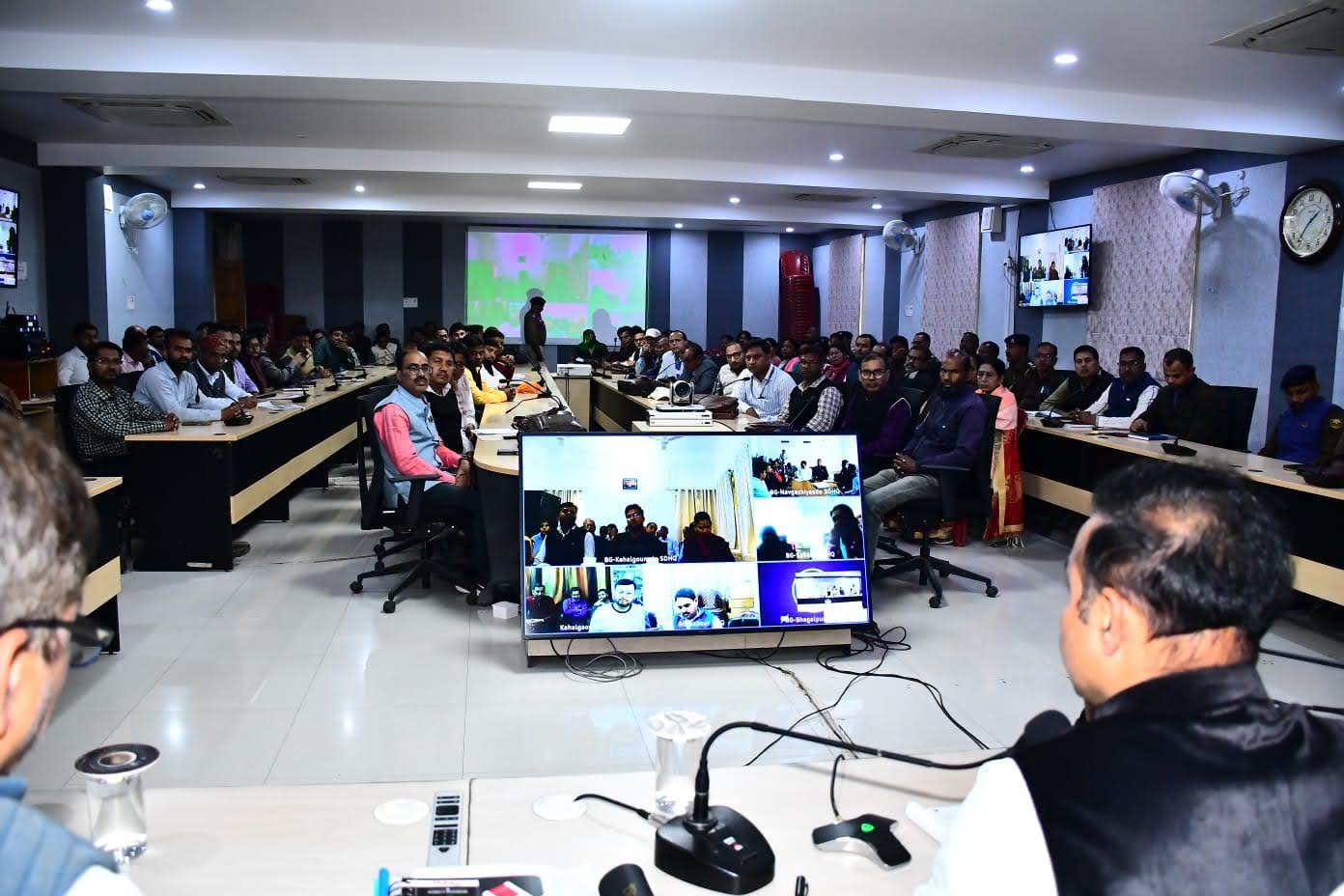 भागलपुर में मैट्रिक परीक्षा को लेकर डीएम की ब्रीफिंग, 17–25 फरवरी तक दो पालियों में होगी परीक्षा | New India Times