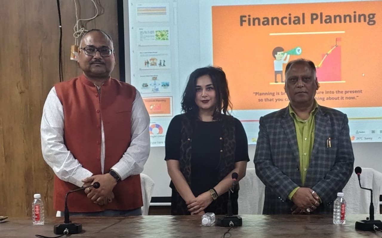 वित्तीय साक्षरता और साइबर सुरक्षा पर सेमिनार आयोजित, छात्रों को निवेश सुरक्षा की दी गई जानकारी | New India Times