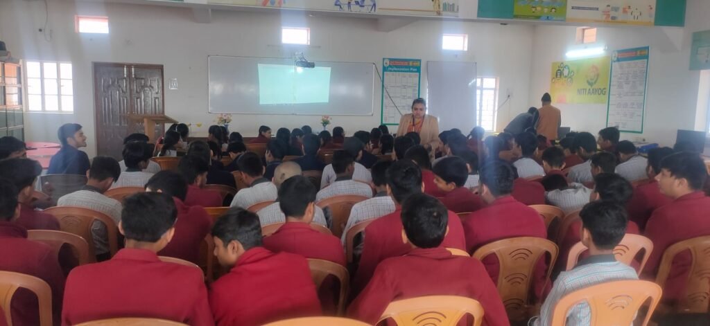 अटल टिंकरिंग लैब में एआई सम्मिट का लाइव प्रसारण, छात्रों में दिखा तकनीक के प्रति उत्साह | New India Times