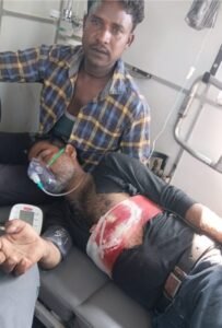 गोला में दिन दहाडे़ हुए गोली कांड में युवक जख्मी,लखनऊ रेफर