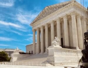 ट्रंप टैरिफ पर सुप्रीम कोर्ट की रोक, व्यापार नीति में बड़ा बदलाव | New India Times