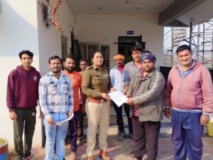 बच्चा चोरी की आशंका: डुंगरिया चौकी प्रभारी से ग्रामीणों ने बाहरी लोगों की जांच की मांग की