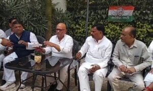 शाहजहांपुर में कांग्रेस की प्रेस कॉन्फ्रेंस, अजय राय ने केंद्र और प्रदेश सरकार पर साधा निशाना