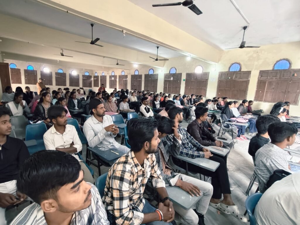 डॉ. राम मनोहर लोहिया पीजी कॉलेज में एनएसएस की प्रयोगधर्मी कार्यशाला, विद्यार्थियों ने सीखे समस्या समाधान और नेतृत्व कौशल | New India Times