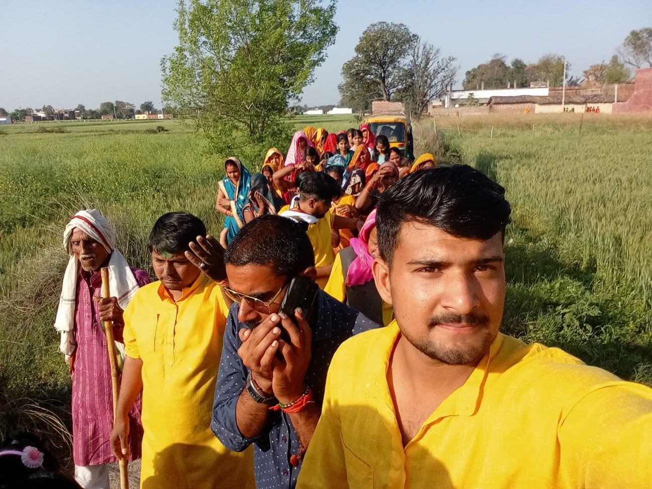 कोटहा-जगेपूर में महादेव मंदिर प्राण-प्रतिष्ठा महोत्सव: भव्य शोभायात्रा से गूंजा क्षेत्र | New India Times