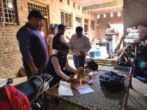 होली पर खाद्य विभाग की सख्ती: एक कुंटल खोया और 60 किलो मिठाई नष्ट, कई नमूने जांच को भेजे