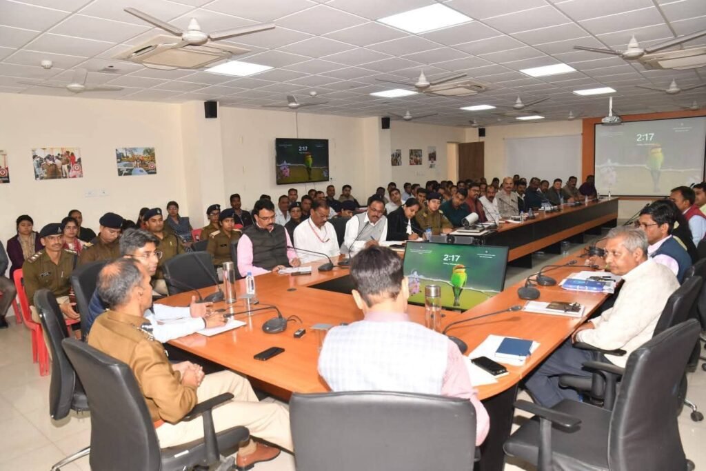 क्राइम ब्रांच संबंधित थाना स्टॉफ के साथ समन्वय बनाकर टीम भावना से करें कार्य : पुलिस आयुक्त श्री संजय कुमार | New India Times