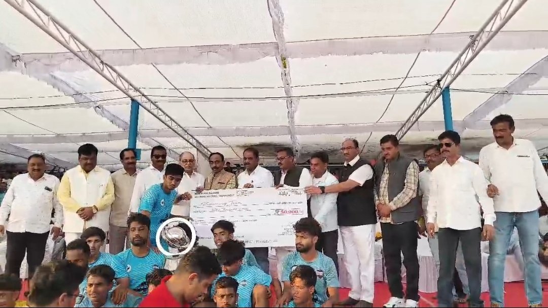 यंग हीरोज वाराणसी ने जीता न्यू ब्लैक डायमंड फुटबॉल टूर्नामेंट 2026 का फाइनल, रायसेन को 2-0 से हराया | New India Times