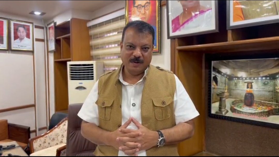 भागीरथपुरा हादसे पर उमंग सिंघार का सरकार पर हमला: 35 निर्दोष लोगों की मौत पर चुप्पी, आवारा कुत्तों पर ज्यादा चिंता | New India Times