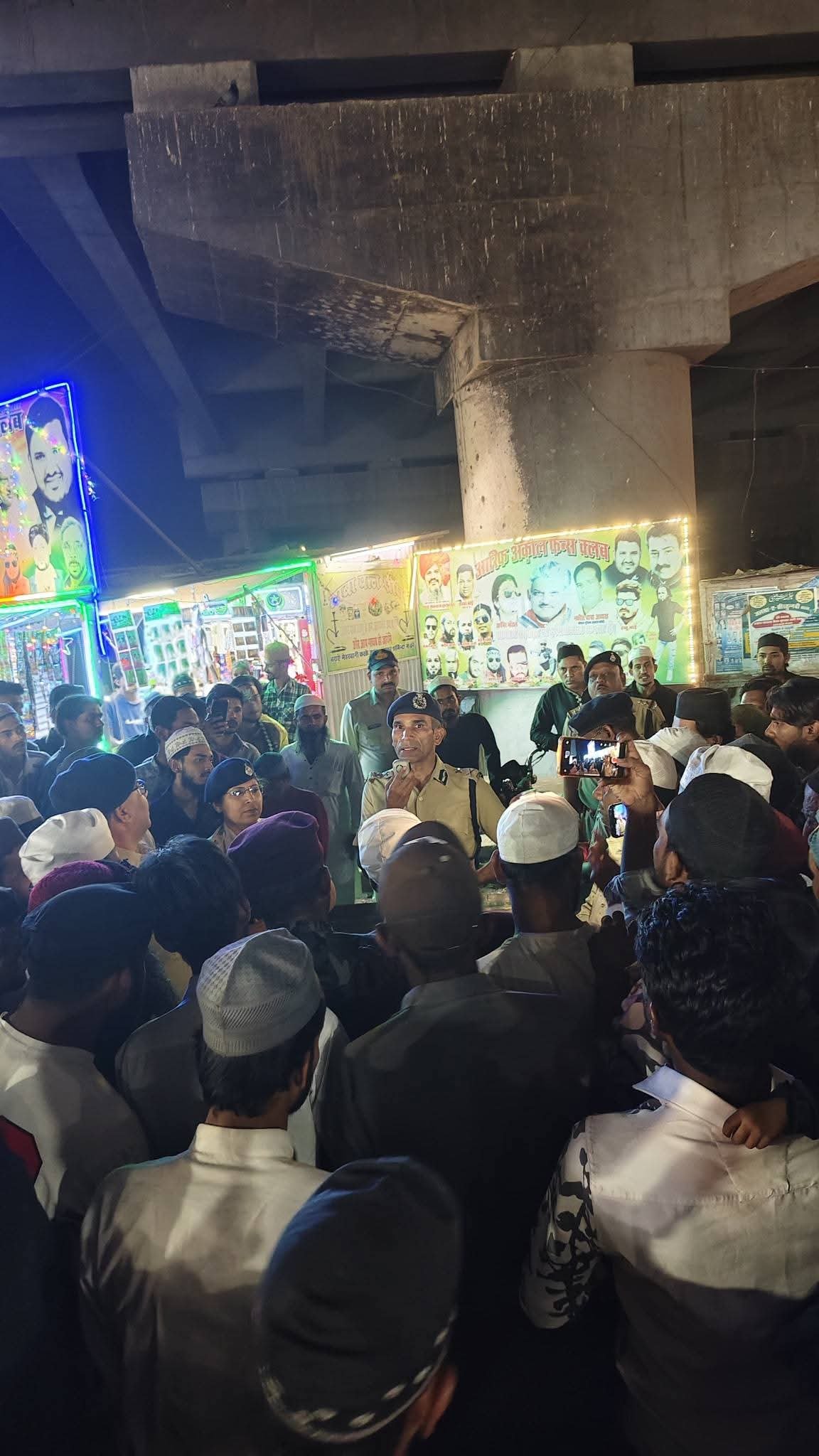 देर रात पुलिस कमिश्नर ने अटल अयूब नगर एवं न्यू आरिफ नगर में किया जनसंवाद, सुनीं नागरिकों की समस्याएं | New India Times