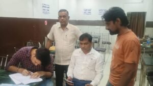 भोपाल में खाद्य विभाग की बड़ी कार्रवाई: अवैध गैस सिलेंडर भंडारण और रीफिलिंग पर शिकंजा, 35 सिलेंडर जब्त