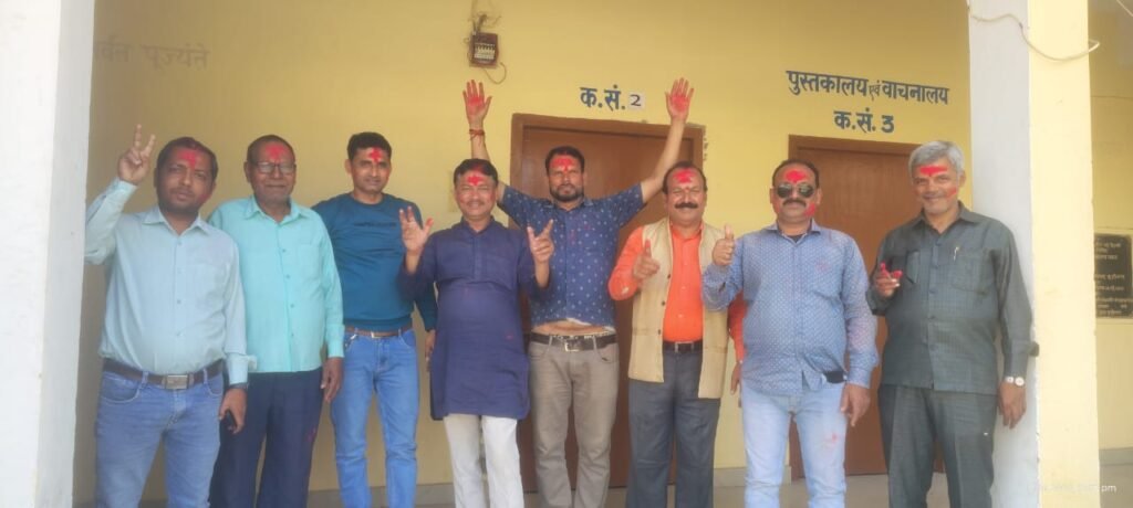 होली मतभेद मिटाकर गले मिलने का पर्व: इंडियन जर्नलिस्ट एसोसिएशन का होली मिलन समारोह संपन्न 2 होली मतभेद मिटाकर गले मिलने का पर्व: इंडियन जर्नलिस्ट एसोसिएशन का होली मिलन समारोह संपन्न | New India Times