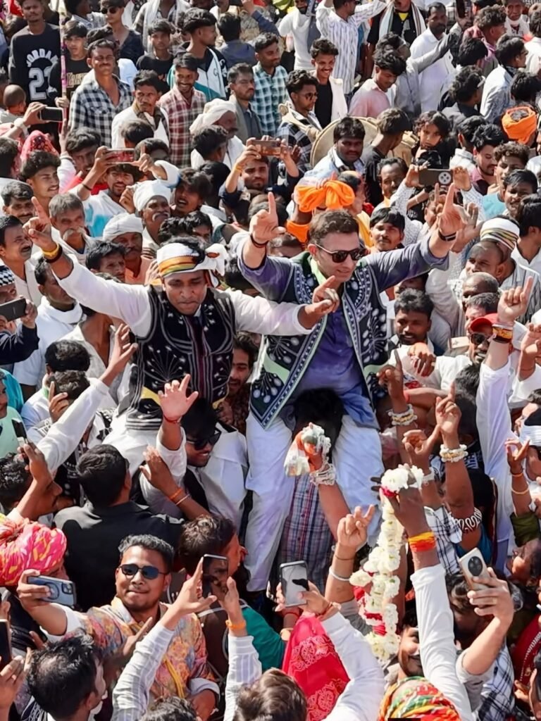 झाबुआ के भगोरिया हाट में उमड़ा जनसैलाब, पारंपरिक रंग में रंगा आदिवासी अंचल 2 झाबुआ के भगोरिया हाट में उमड़ा जनसैलाब, पारंपरिक रंग में रंगा आदिवासी अंचल | New India Times