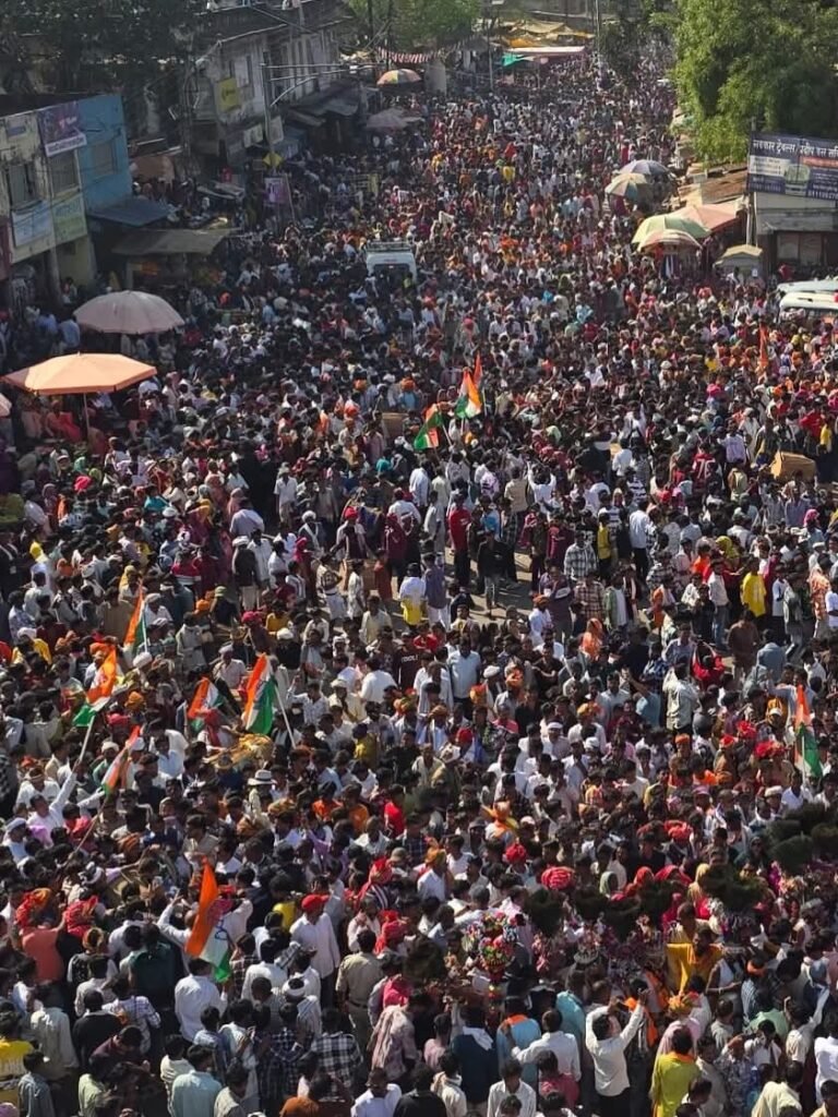 झाबुआ के भगोरिया हाट में उमड़ा जनसैलाब, पारंपरिक रंग में रंगा आदिवासी अंचल 6 झाबुआ के भगोरिया हाट में उमड़ा जनसैलाब, पारंपरिक रंग में रंगा आदिवासी अंचल | New India Times