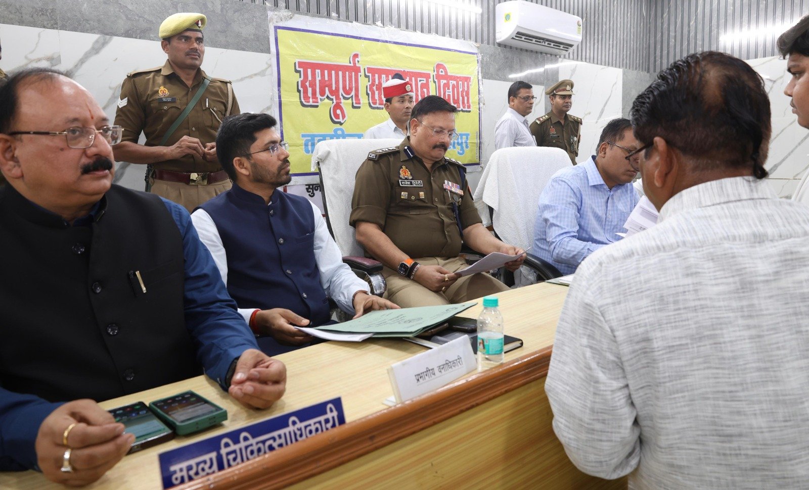 तहसील दिवस में डीएम व एसपी ने सुनी जनसमस्याएं, अधिकारियों को त्वरित निस्तारण के निर्देश | New India Times