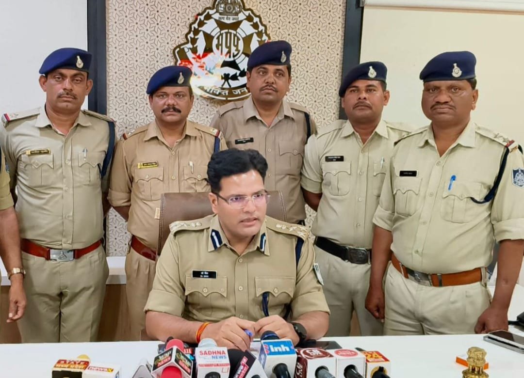 झाबुआ पुलिस की बड़ी कार्यवाही, चोर गिरोह का किया पर्दाफाश | New India Times