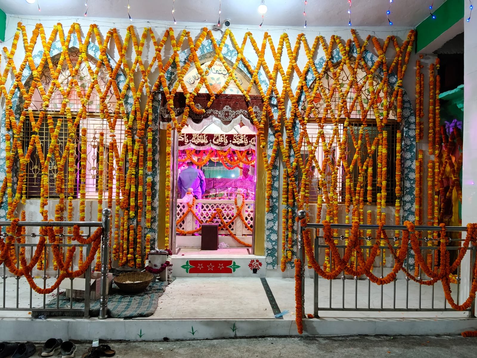 मुकुंदपुर में 798वां उर्स: शहिनशाह-ए-औलिया के दूसरे कुल पर उमड़ी अकीदतमंदों की भीड़, सुरक्षा के कड़े इंतजाम | New India Times