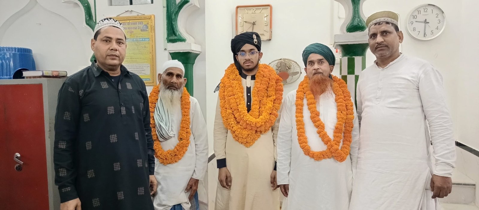 रमज़ान की 27वीं रात में तरावीह के दौरान कुरआन पाक मुकम्मल, देश में अमन-चैन की मांगी दुआ | New India Times