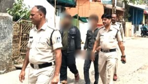 उधारी के पैसे मांगने पर युवक से मारपीट और जातिसूचक गाली-गलौज, तीन आरोपियों पर मामला दर्ज