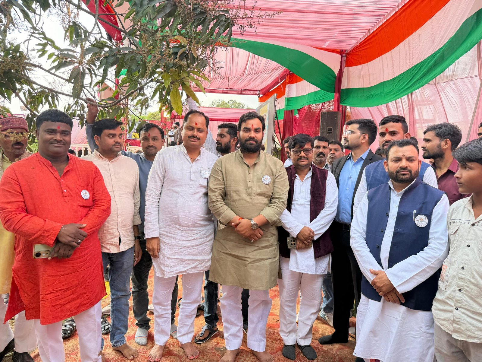 शहीदों की याद में सजा मंच, बिस्कोहर में नवदुर्गा सम्मान के साथ हुआ भव्य आयोजन 1 शहीदों की याद में सजा मंच, बिस्कोहर में नवदुर्गा सम्मान के साथ हुआ भव्य आयोजन | New India Times