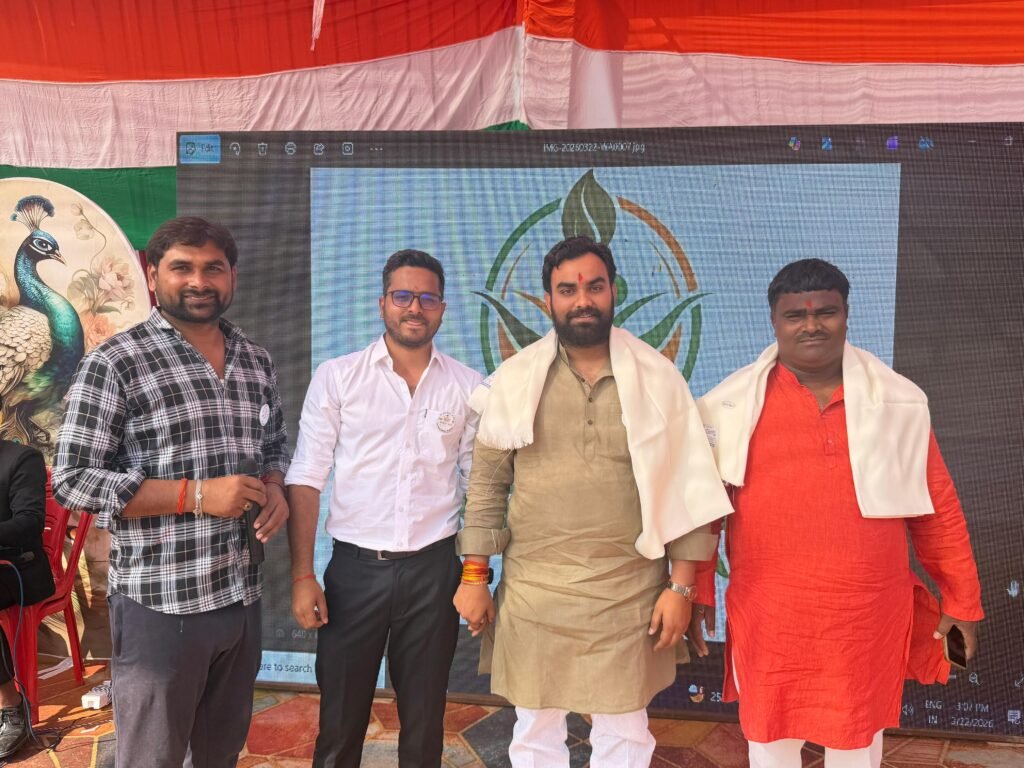 शहीदों की याद में सजा मंच, बिस्कोहर में नवदुर्गा सम्मान के साथ हुआ भव्य आयोजन 2 शहीदों की याद में सजा मंच, बिस्कोहर में नवदुर्गा सम्मान के साथ हुआ भव्य आयोजन | New India Times