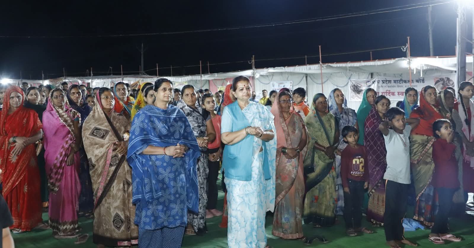 धामनगांव में गूंजा सप्तखंजिरी कीर्तन: संदीप पाल महाराज ने भक्ति, हास्य और जीवन दर्शन से बांधा जनसैलाब | New India Times