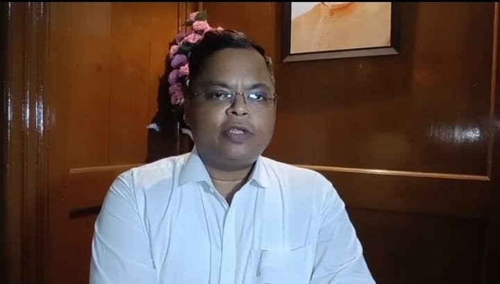 इंदौर में पेट्रोल को लेकर अफवाहों पर कलेक्टर की अपील, LPG बुकिंग नियमों में बड़ा बदलाव | New India Times